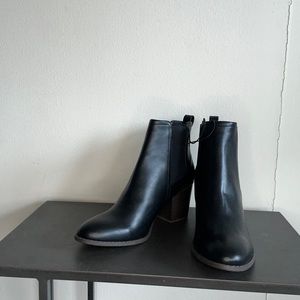 Size 9 Ann Taylor Loft booties brand new, never worn.